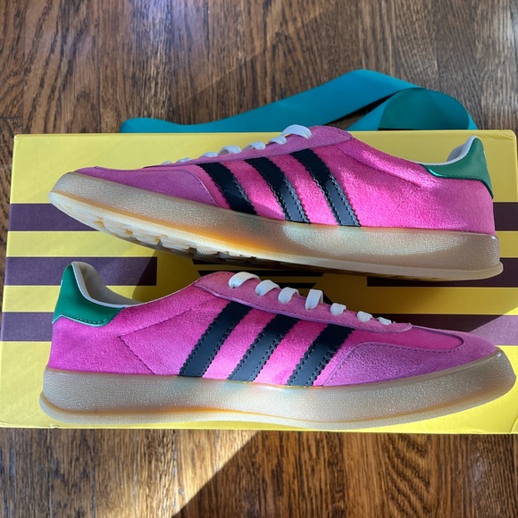 Adidas x Gucci Gazelles ❤️❤️ - Picture 2 of 8